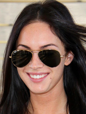 Megan Fox w RayBan 3025
